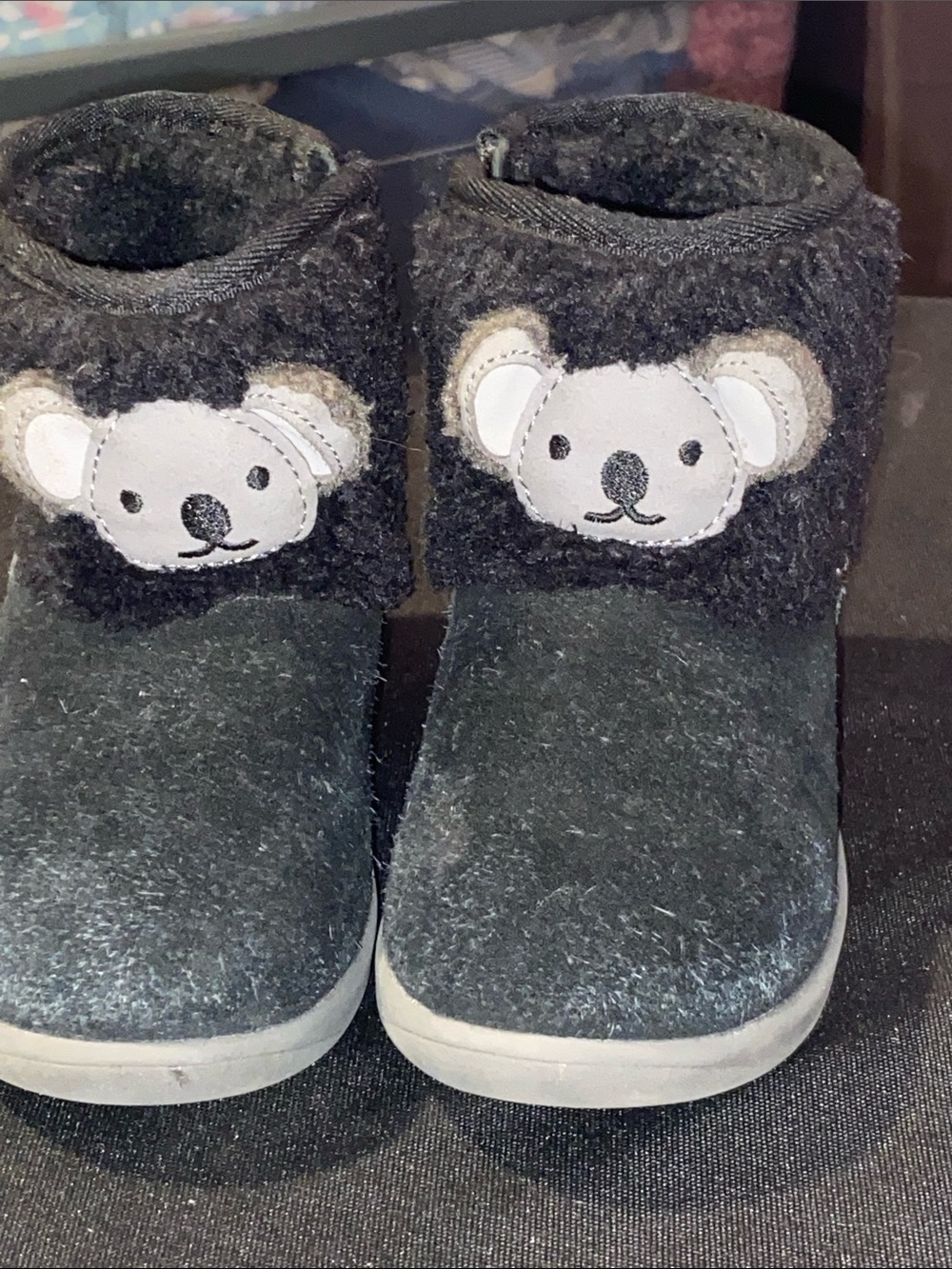 UGG KOALA STUFFIES ANKLE BOOTS KIDS SIZE 11 BLACK AND GRAY PLUSH INSIDE GUC